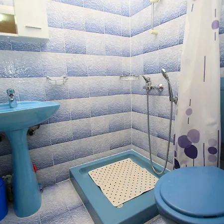 Ivona & Ivo شقة ماكارسكا