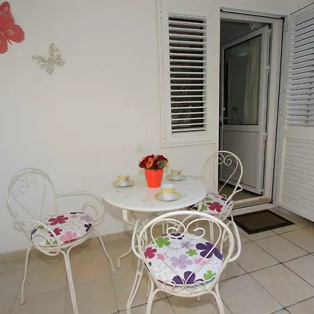 Ivona & Ivo Apartment Makarska