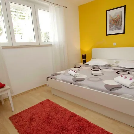 Ivona & Ivo Apartment *